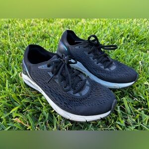Under Armour HOVR Sonic 3